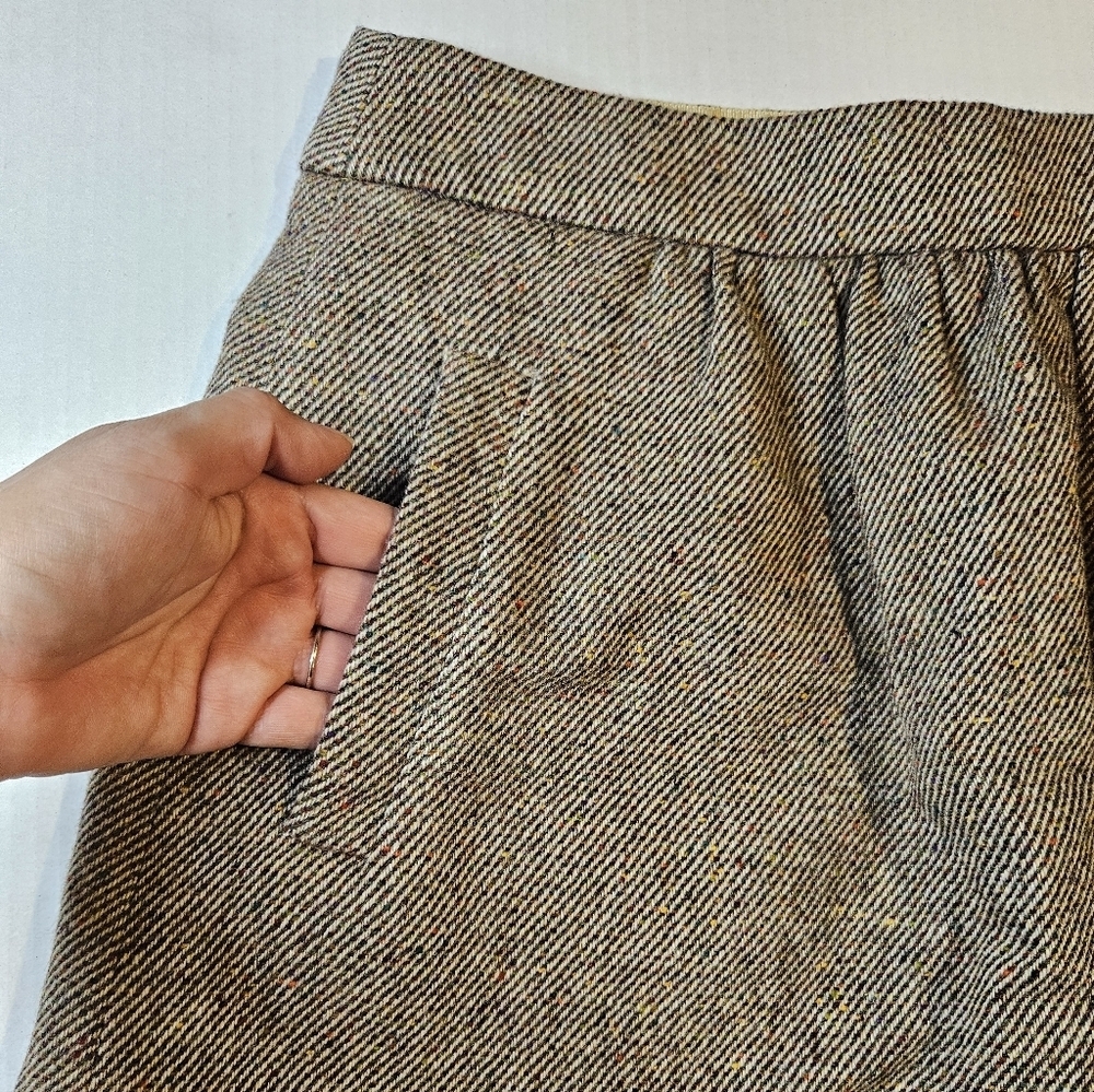 J. Crew 100% Wool Mini Skirt Size 4 - Picture 2 of 7